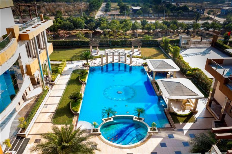 Club Florence Gurgaon Exterior foto